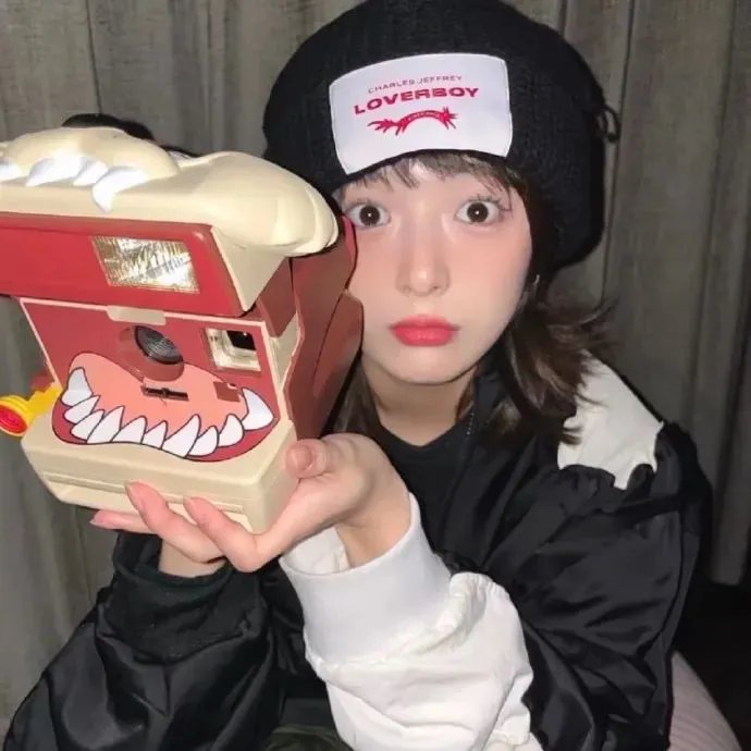 红。白。蓝